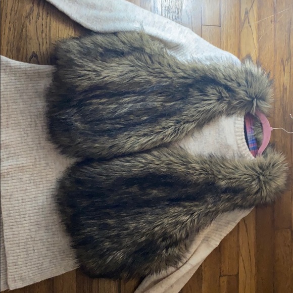 Faux fur vest - Picture 4 of 5